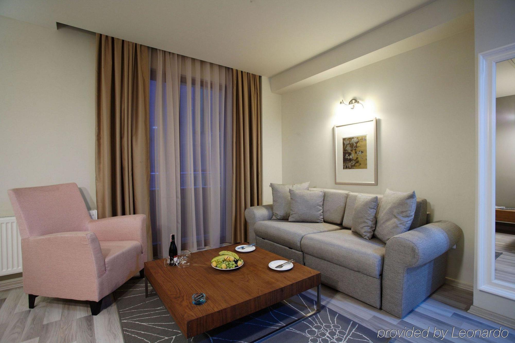 Home Stay Home Sisli Стамбул Номер фото
